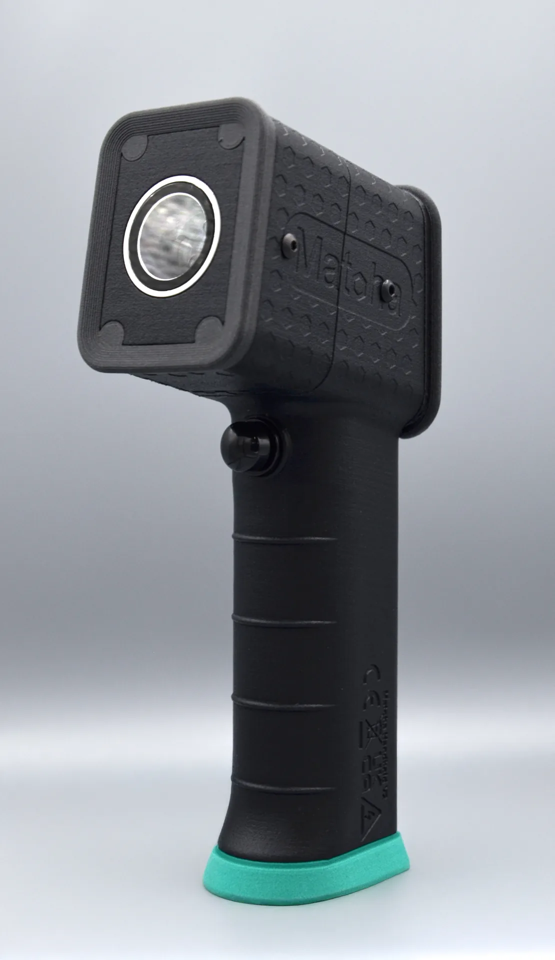 CarpeTell handheld device angled view
