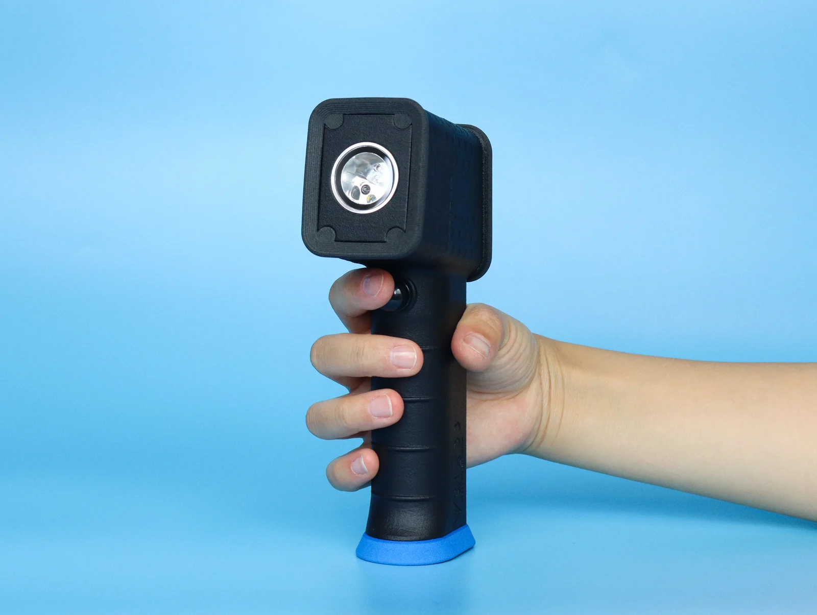 PlasTell handheld in use