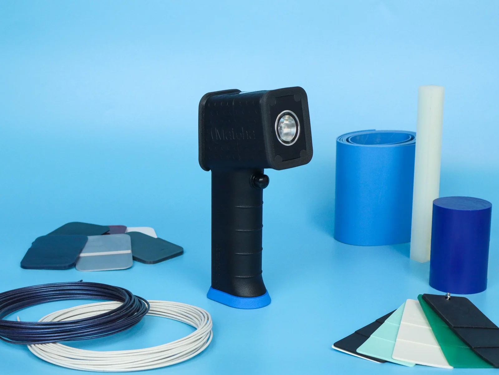 PlasTell handheld with samples